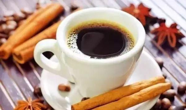 加拿大的黑暗料理大汇总，看看你吃过几样？你会对洗脚水+风油精有新看法！