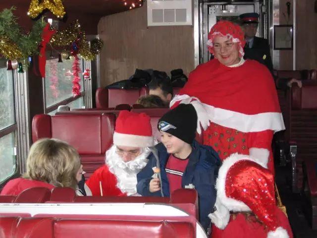 GTA圣诞老人火车之旅：周六首列始发！小朋友们赶紧上车！