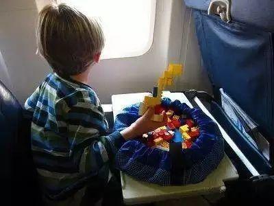 带娃坐飞机：从票到推车，私人tips教你搞定熊孩子的吃喝拉撒玩和睡！