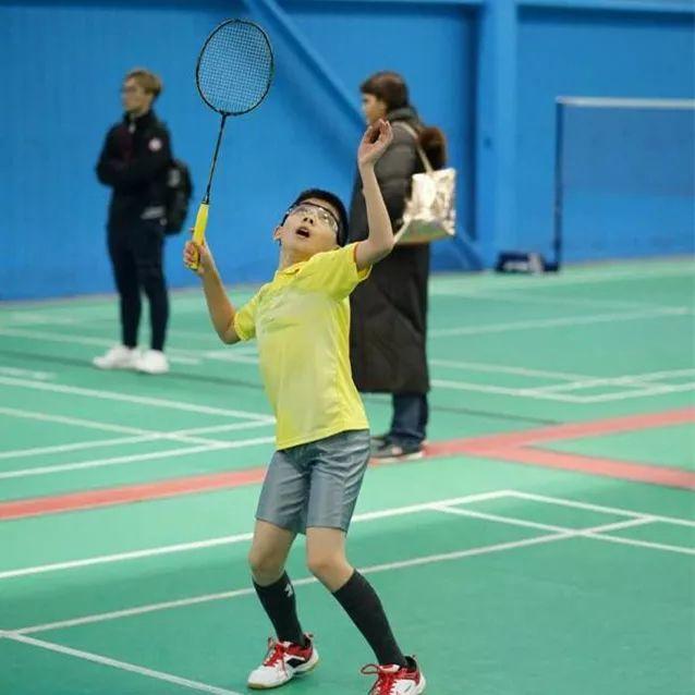 兴趣班指南:为什么要让孩子去学羽毛球?几岁开始学最合适? 兴趣班指南:为什么要让孩子去学羽毛球?几岁开始学最合适?