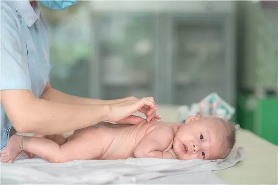 新妈必备十八般武艺：婴儿防胀气排气操、抚触操教程动图详解简单易学！