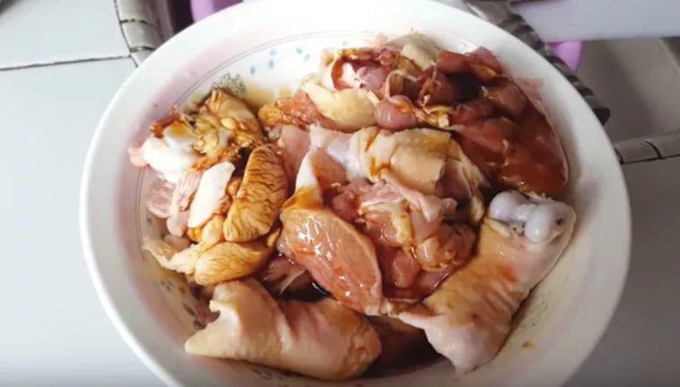 别只会蒸米饭了，电饭煲还能这样用，煲汤炖肉烤鸡....