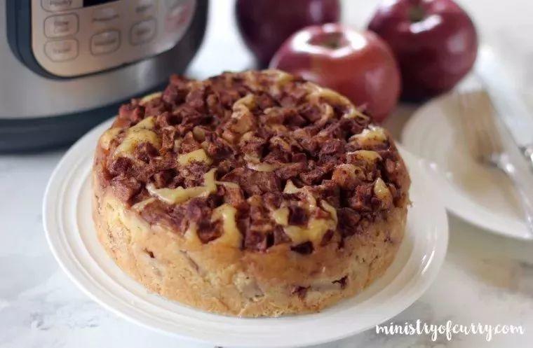 别只会蒸米饭了，电饭煲还能这样用，煲汤炖肉烤鸡....