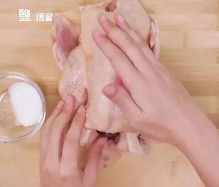 别只会蒸米饭了，电饭煲还能这样用，煲汤炖肉烤鸡....