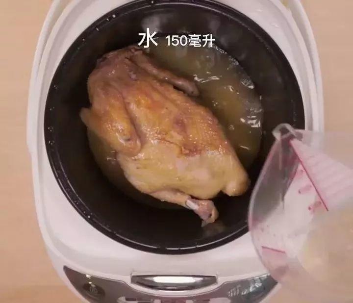 别只会蒸米饭了，电饭煲还能这样用，煲汤炖肉烤鸡....