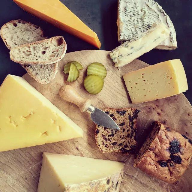 比杨树林口红色号还复杂！大人和小孩该怎么吃cheese？