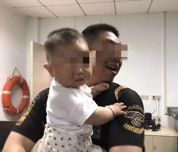 朋友圈刷屏的“上海女婴被偷”，背后的真相却让人...