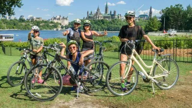 渥太华郁金香节游玩全攻略：春风十里就差你！组个团，约不约？