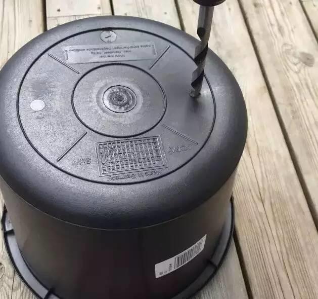 听说买了个番茄切成片埋土里,然后就有吃也吃不完的... 听说买了个番茄切成片埋土里,然后就有吃也吃不完的...