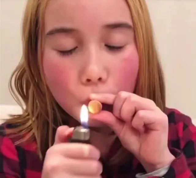 9岁华裔女孩炫富爆粗口成网红，爹妈不管管吗？