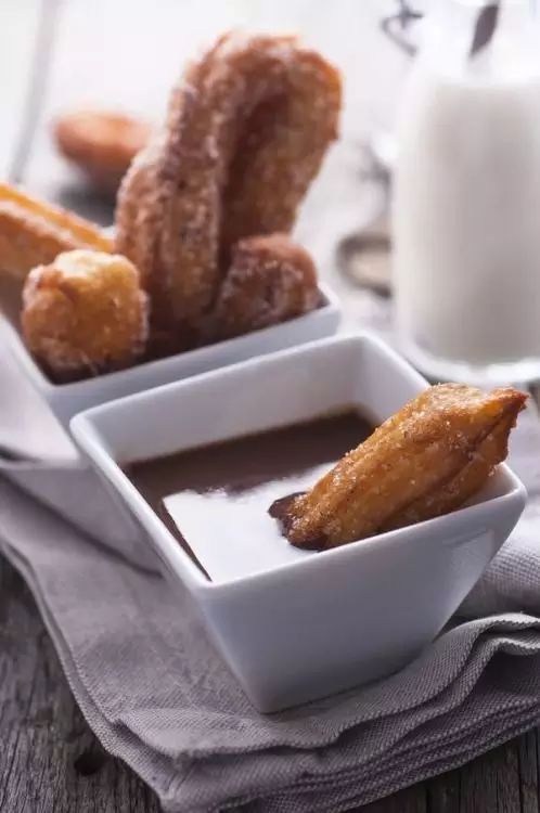 炒菜时用冷油还是热油？做饭难吃是因为不懂油...