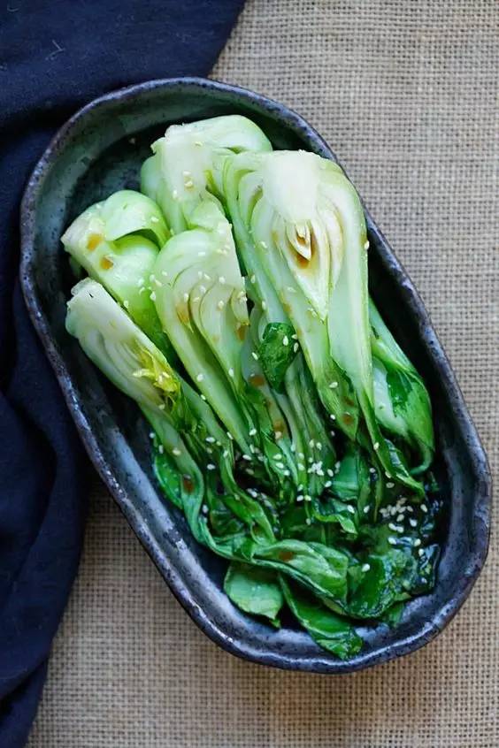 炒菜时用冷油还是热油？做饭难吃是因为不懂油...