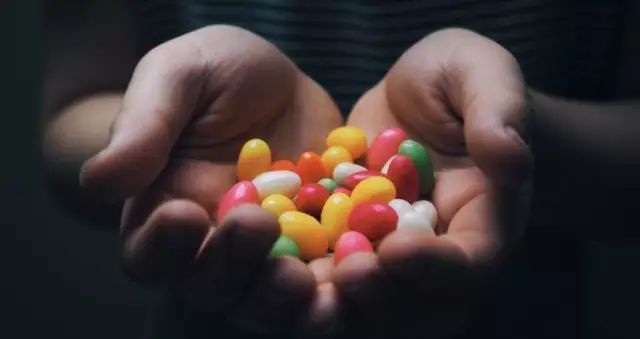 安省3岁小男孩在公园玩耍险被拐，多伦多也有人贩子？