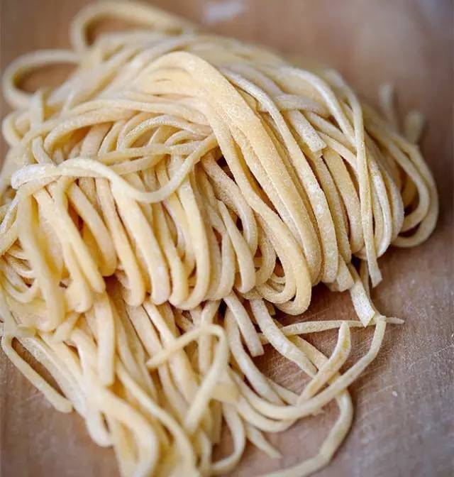 煮饭煮面煮饺子，是用凉水？开水？还是不凉不热的水？