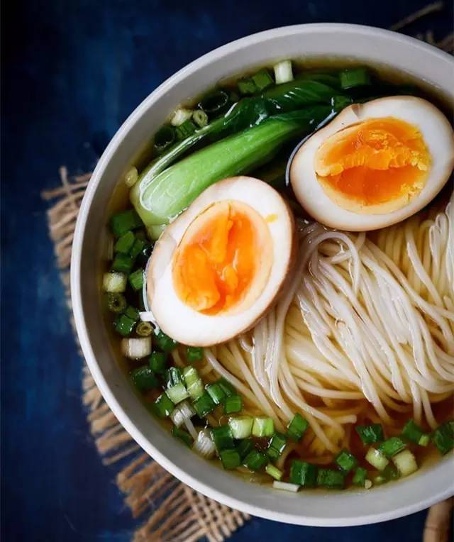 煮饭煮面煮饺子，是用凉水？开水？还是不凉不热的水？