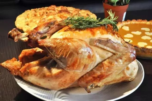 感恩节三大主菜的手残懒人版：火鸡、南瓜派、土豆泥