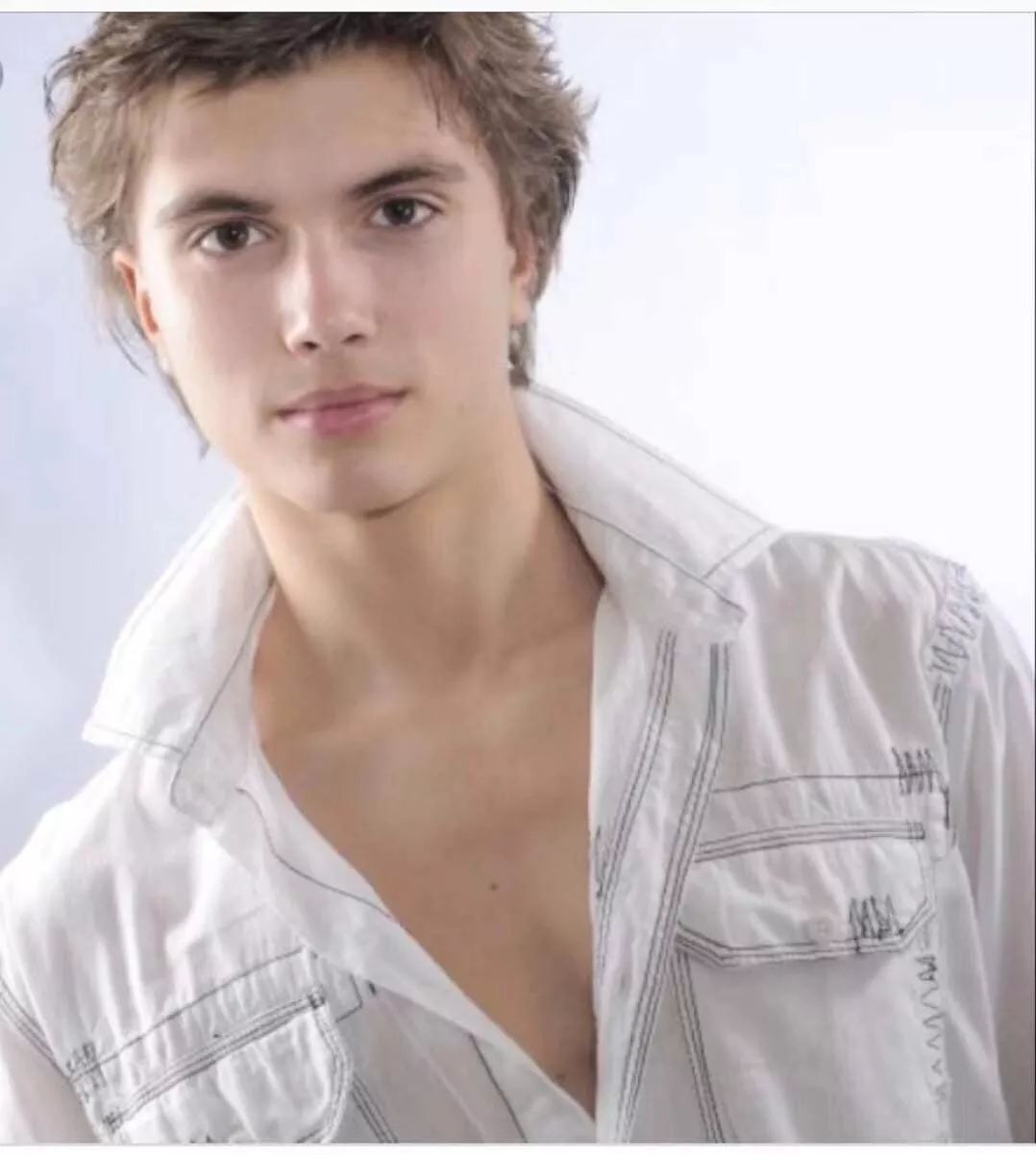 我的健身舞蹈老师是Lululemon的形象大使! 我的健身舞蹈老师是Lululemon的形象大使!