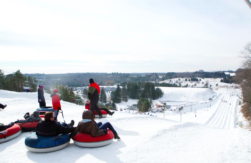 冬天不滑雪，你想干啥？离多伦多2小时车程的滑雪场盘点！