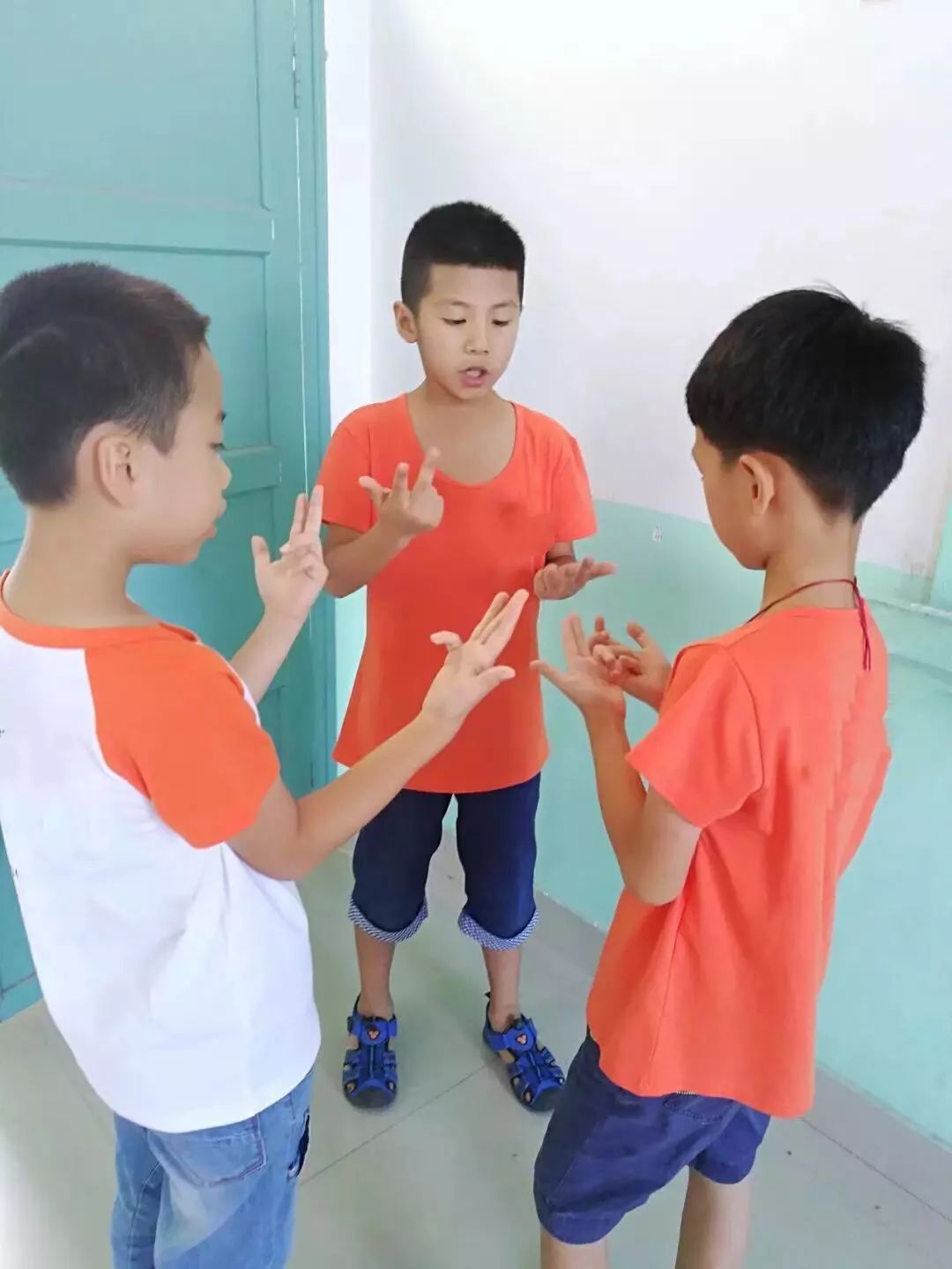 儿童的智慧在指尖上,这家冬令营火爆招生了! 儿童的智慧在指尖上,这家冬令营火爆招生了!
