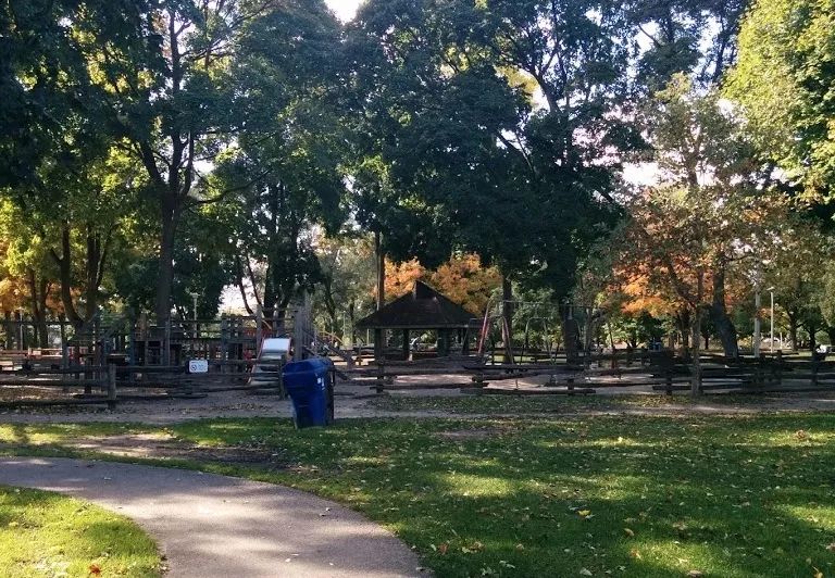说走就走的野餐季：多伦多这10个公园最适合有娃家庭