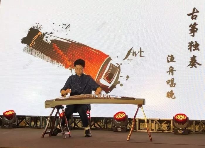 “2019卓越慈善之夜”圆满落下帷幕 “2019卓越慈善之夜”圆满落下帷幕