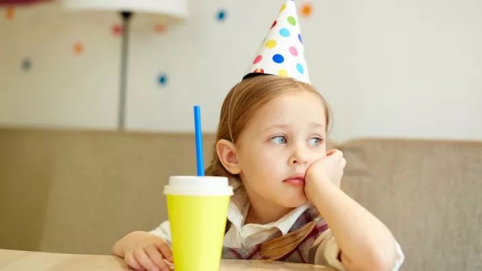 脸书爆帖：竟然没有一个人来参加孩子的生日趴，想哭~~