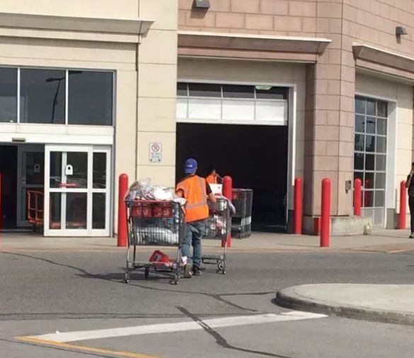 Costco用手推车搬垃圾？！其实超市的购物车和篮比马桶还脏...