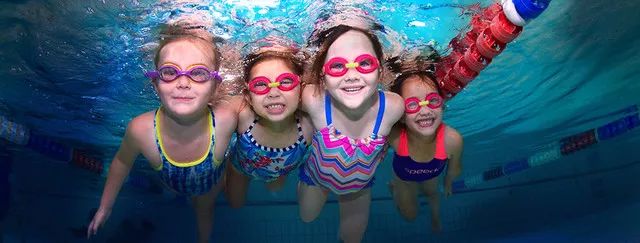 过来人爸爸谈孩子学游泳:我们知道的几乎都是错的! 过来人爸爸谈孩子学游泳:我们知道的几乎都是错的!