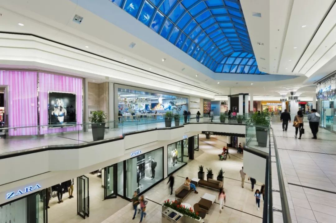 太燃了！这家母婴潮店开业竟然送网红YOYO伞车？！