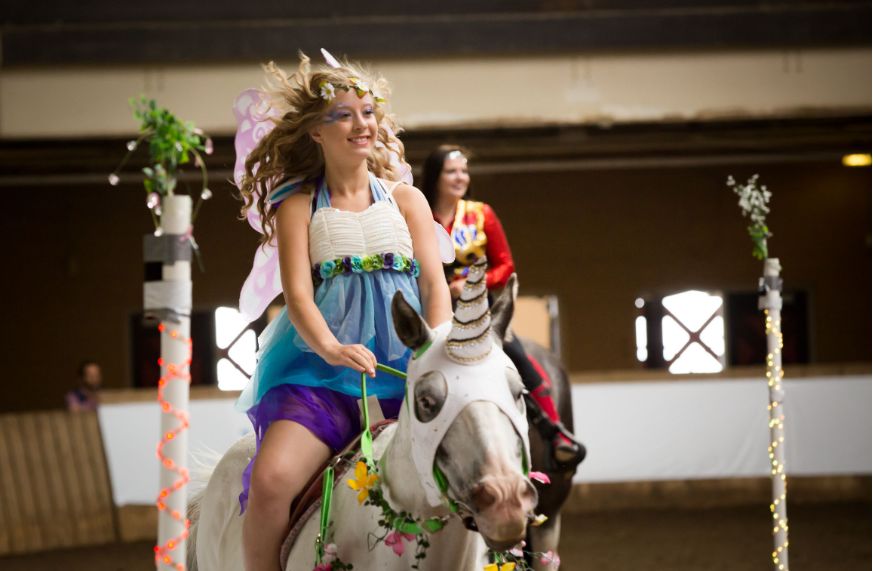CNE预热：这个周末开始可以去免费骑小马了！