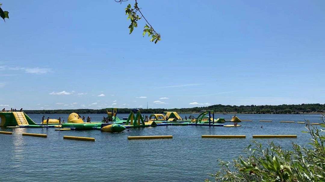 糟蹋家里不如祸祸室外：组团踩点实拍教你玩转网红水上乐园！