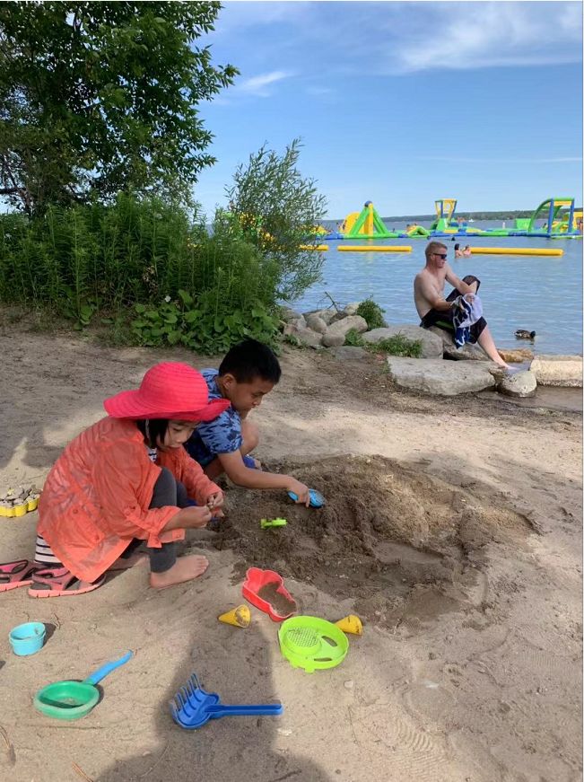 糟蹋家里不如祸祸室外：组团踩点实拍教你玩转网红水上乐园！