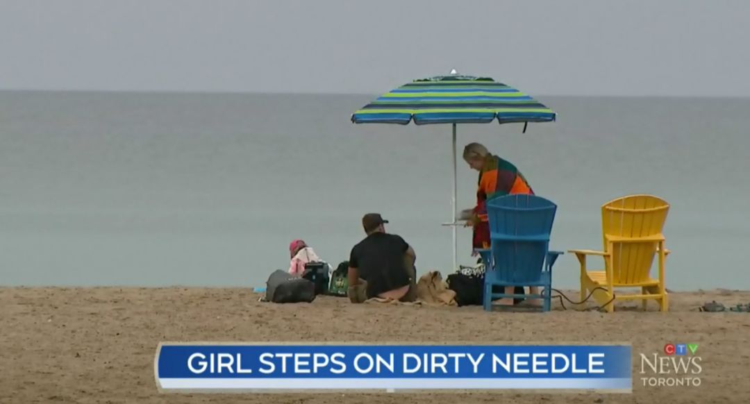 沙滩陷阱多！6岁女孩踩到针头，3岁男孩脚底烫到要植皮！
