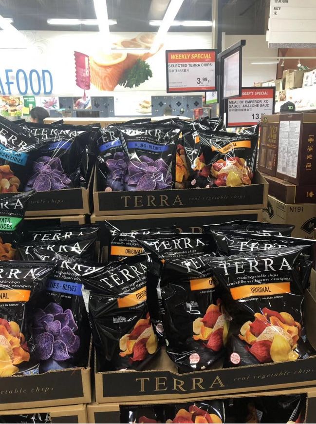 大统华特价实拍：养生要朋克，可乐泡枸杞！