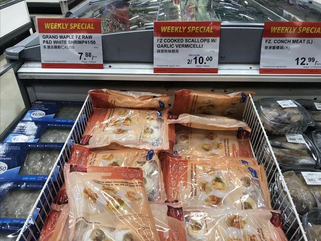 大统华特价实拍：养生要朋克，可乐泡枸杞！