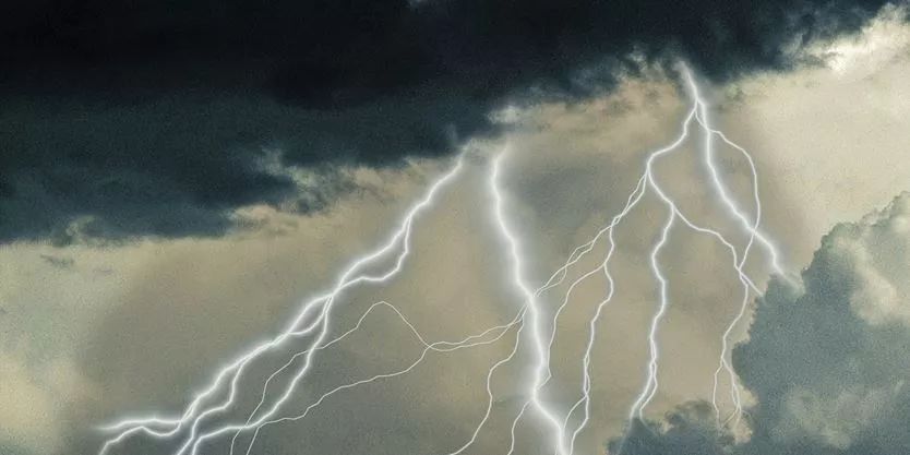 请假方式不对被除名！刚开学就想请假的老母亲瑟瑟发抖...