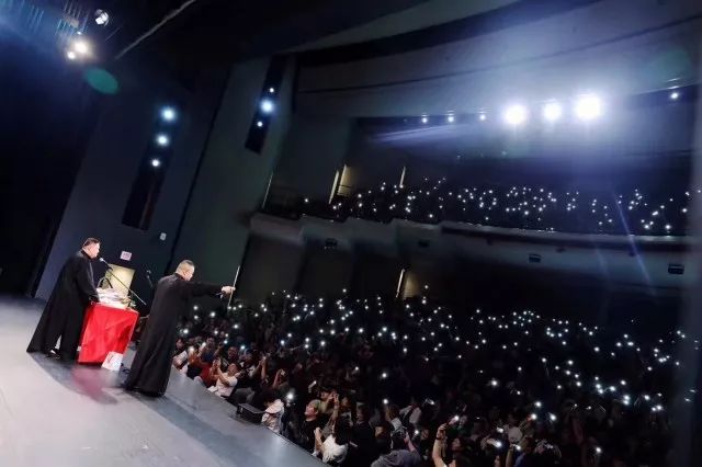 我的天呐!小岳岳岳云鹏来多伦多了~~ 我的天呐!小岳岳岳云鹏来多伦多了~~