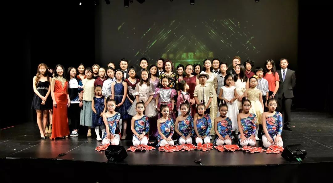 北京电视台主办的《青春中国梦·电视才艺选拔大赛》加拿大赛区总决赛火爆开场！
