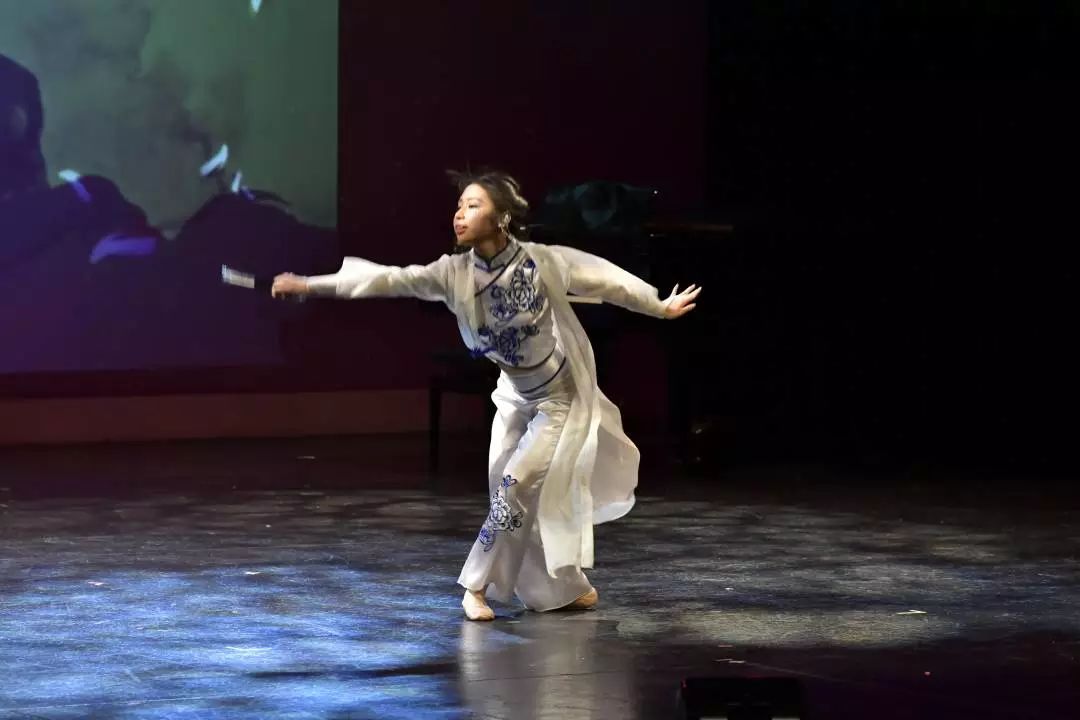 北京电视台主办的《青春中国梦·电视才艺选拔大赛》加拿大赛区总决赛火爆开场！
