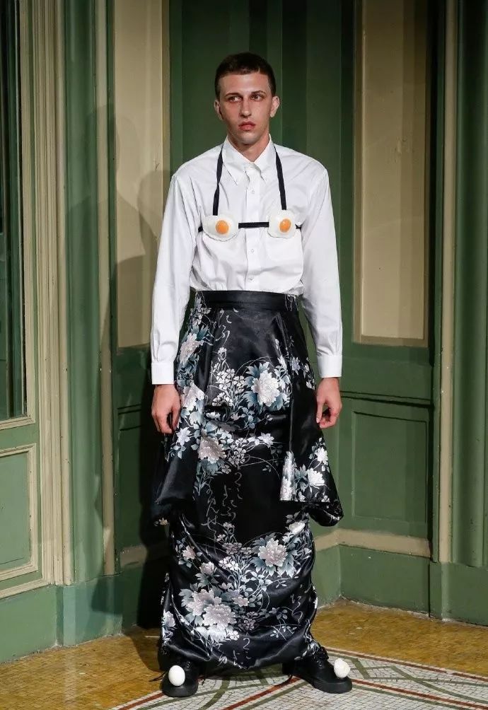 “看了一场时装秀，我把T台笑塌了”，真的不懂时尚圈....