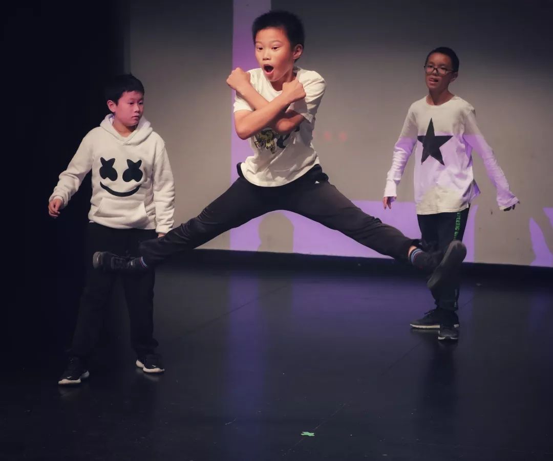 原来多伦多的孩子都在这里学流行舞！