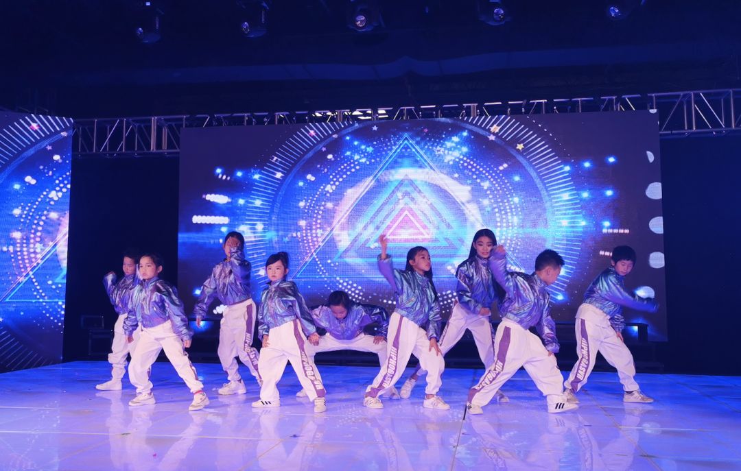 原来多伦多的孩子都在这里学流行舞！