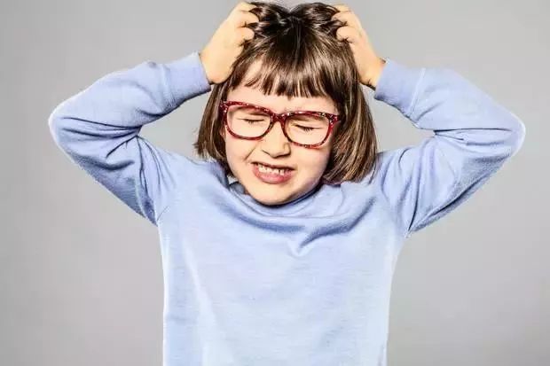 你家娃最近头痒痒吗？学校又开始闹虱子了！