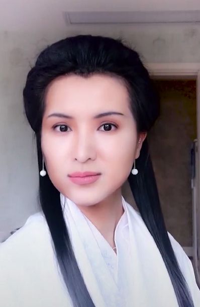 电梯拖拽!脏鞋踩脸:那么有才华的姑娘竟然被如此虐待! 电梯拖拽!脏鞋踩脸:那么有才华的姑娘竟然被如此虐待!