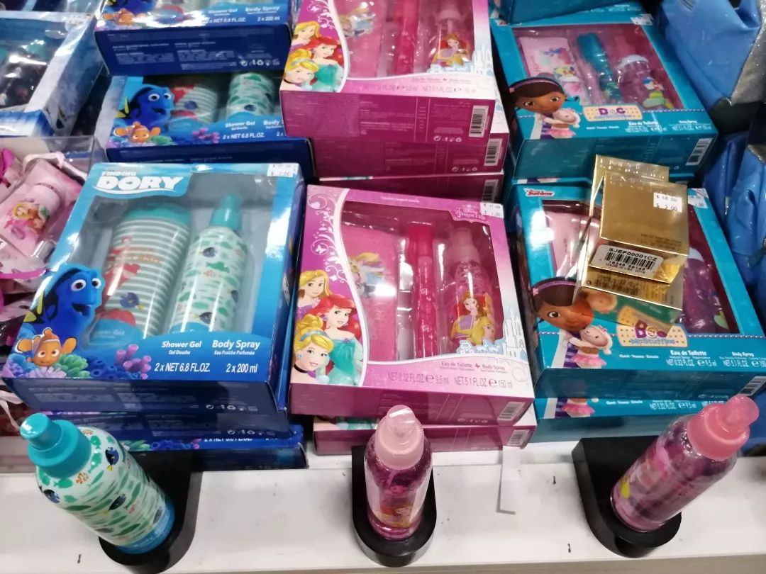 【小编实拍】品牌圣诞开仓:成人不做选择,我全都要! 【小编实拍】品牌圣诞开仓:成人不做选择,我全都要!