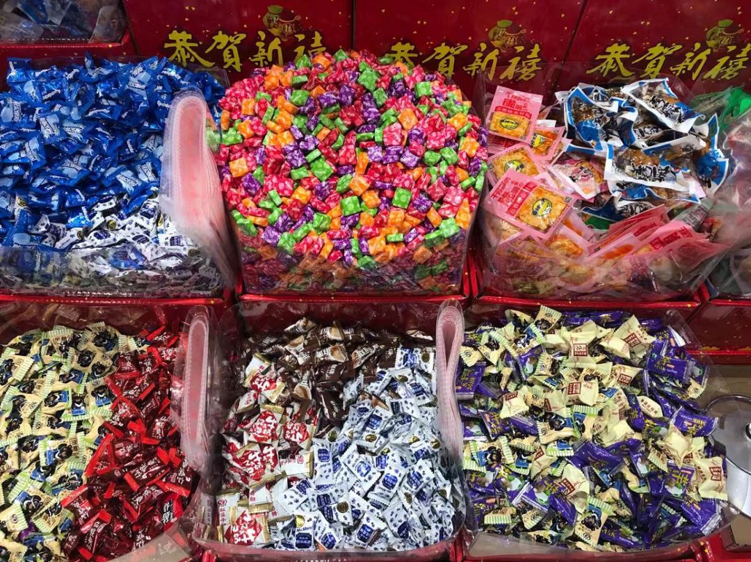 【探店】实拍大统华的年货大街：这才是真正的过大年