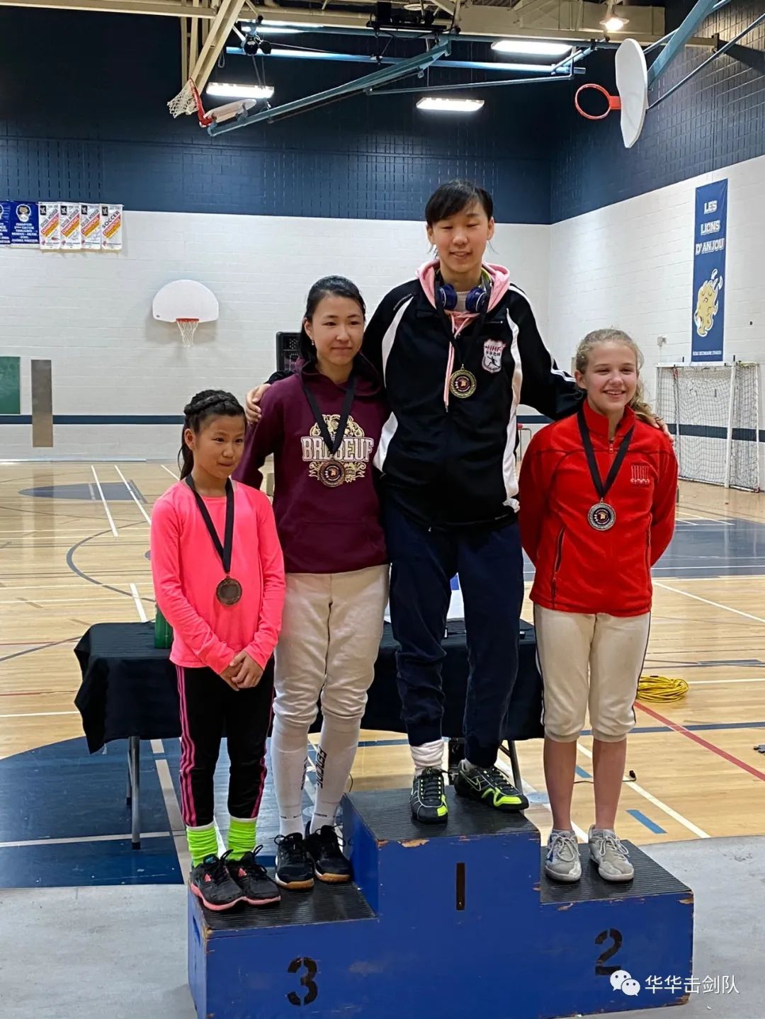 华华击剑队再次出征魁北克大胜而归! 华华击剑队再次出征魁北克大胜而归!