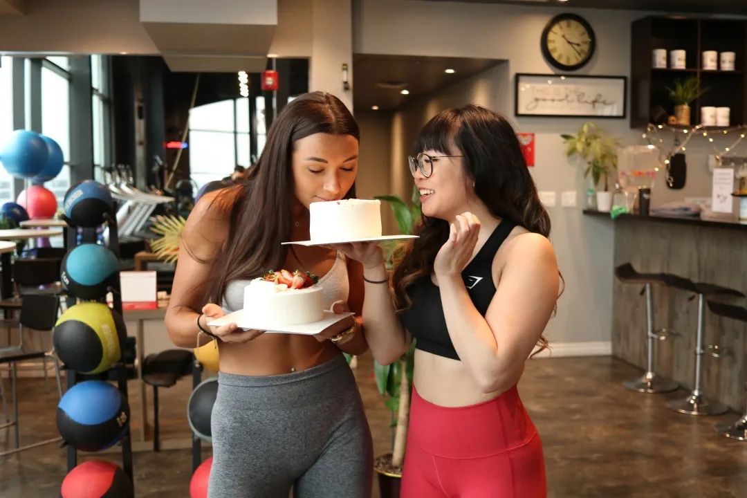 女神节发糖三重奏 | 甜点和身材我们都要! 女神节发糖三重奏 | 甜点和身材我们都要!