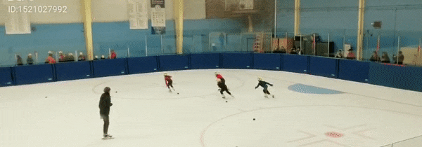 天暖了,老母亲却又发愁了!到哪去给娃找室内冰场和专业教练? 天暖了,老母亲却又发愁了!到哪去给娃找室内冰场和专业教练?