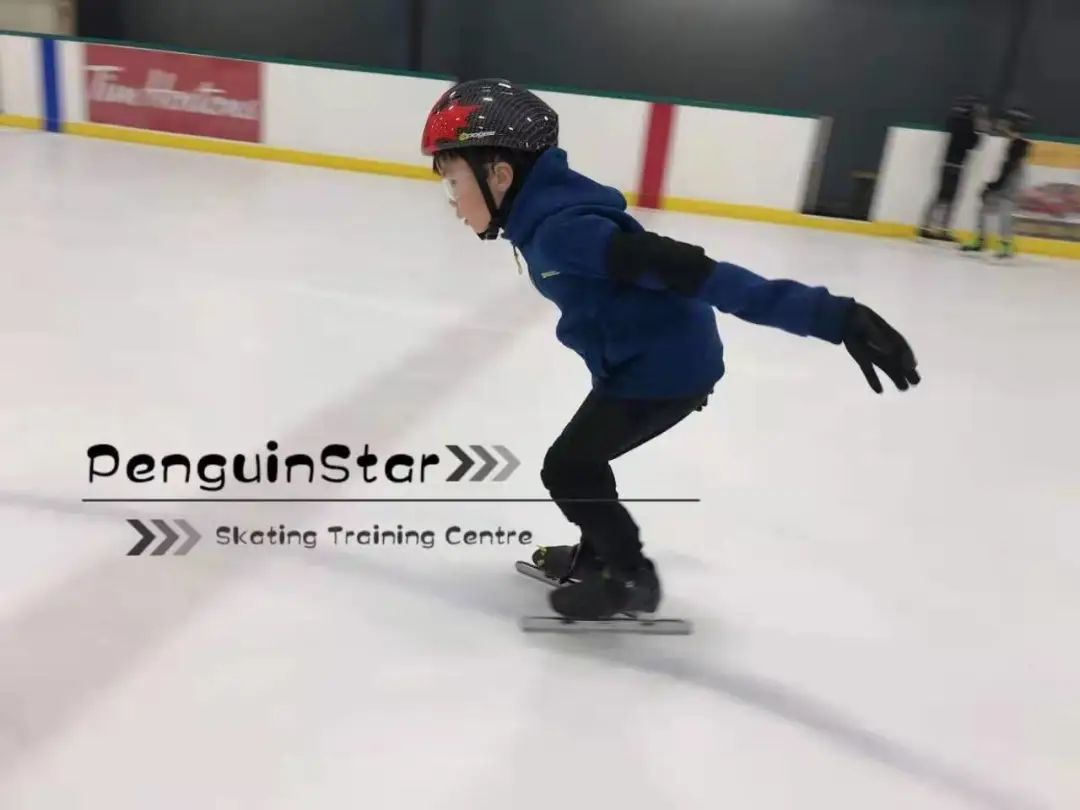 天暖了,老母亲却又发愁了!到哪去给娃找室内冰场和专业教练? 天暖了,老母亲却又发愁了!到哪去给娃找室内冰场和专业教练?